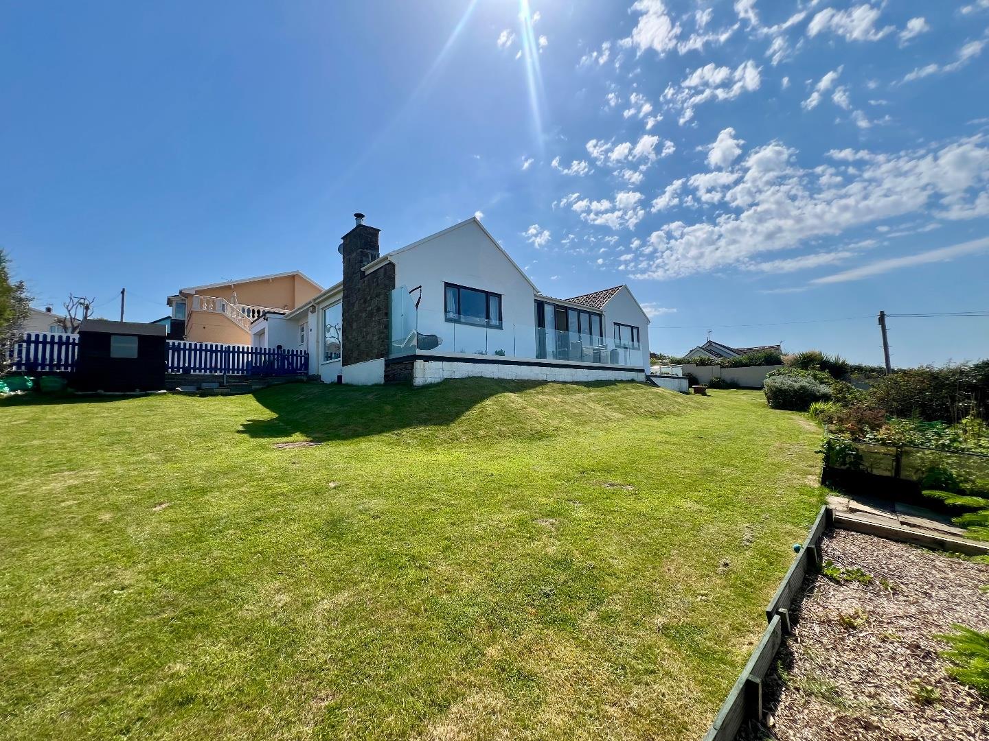 Marine Drive, Ogmore-By-Sea, Vale of Glamorgan, CF32 0PJ